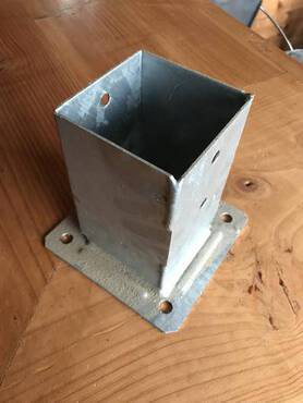 Pied de poteau simpson 90x90 à boulonner palissade bois