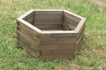 jardiniere-en-bois-hexagonal-96x96cm-hauteur-49cm-jardin.jpg