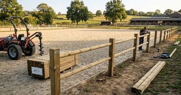 poteau-bois-150x150-cloture-palissade.jpg