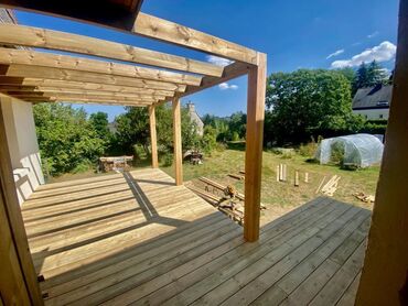 terrasse-bois-pergola-vue-interieure-realisation-client-bois-direct-usine-2.jpg
