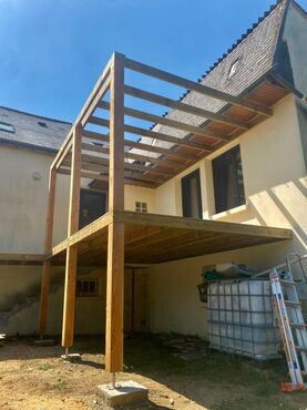 terrasse-bois-pilotis-pergola-douglas-realisation-client-bois-direct-usine-1.jpg